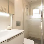 Charming Two Bedroom House Close To The Sea * מארבלה