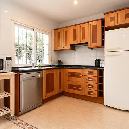 Charming Two Bedroom House Close To The Sea * Marbella